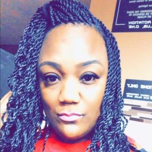 Meet your Posher, Carin